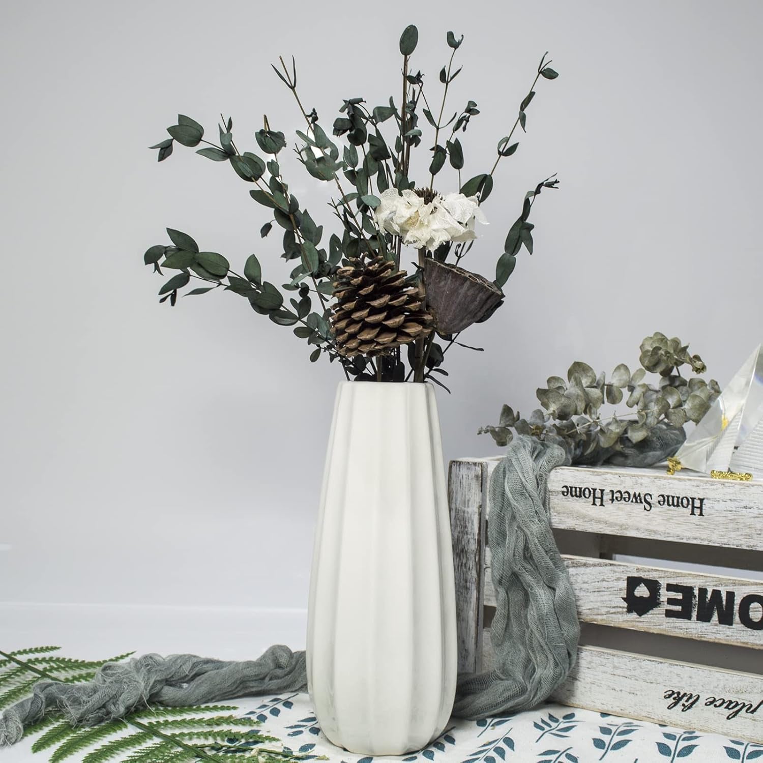 White Ceramic Vase, 8" Tall, Modern Decorative Flower Vase for Home Décor, Floral Container Table Desktop Ornament for Living Room, Restaurant, Café, Gift for Wedding Housewarming Party Decoration